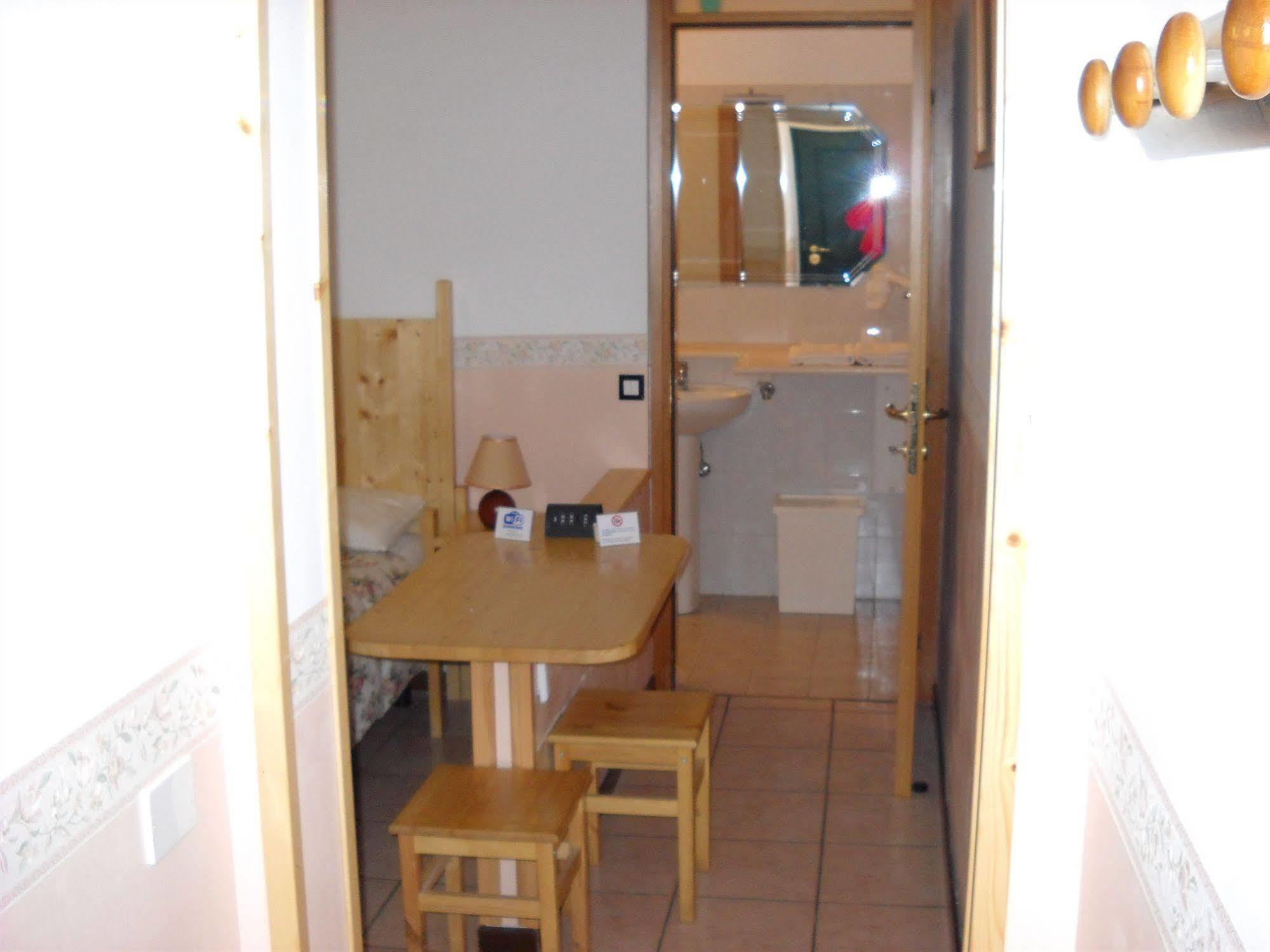 B&B Hope Bologna Bagian luar foto
