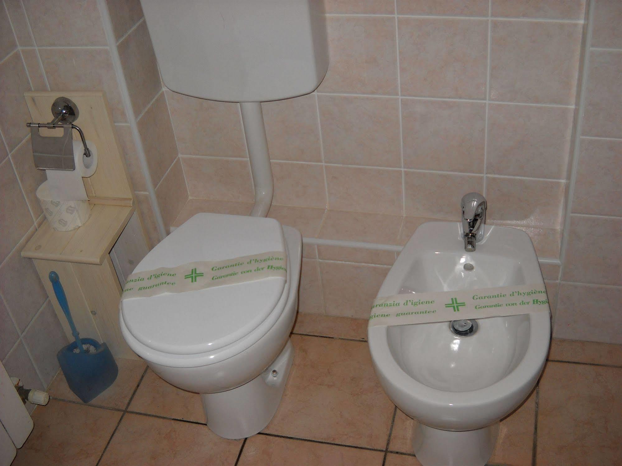 B&B Hope Bologna Bagian luar foto
