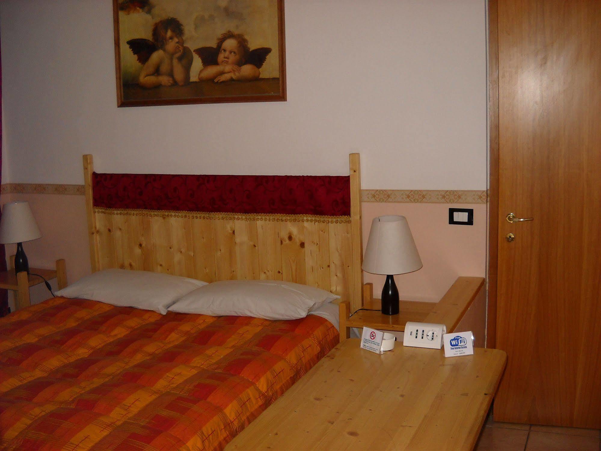B&B Hope Bologna Bagian luar foto