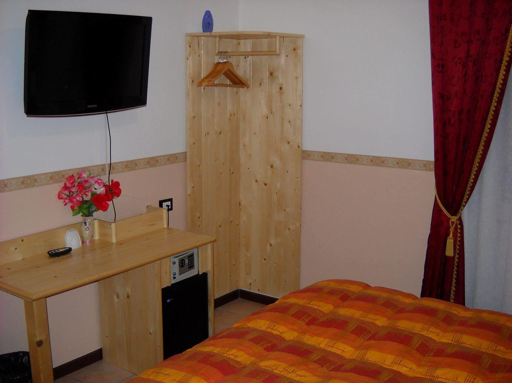 B&B Hope Bologna Bagian luar foto
